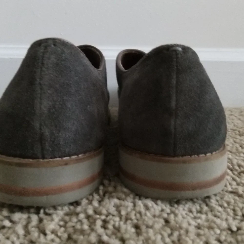 Shoes - Picture 4 of 6